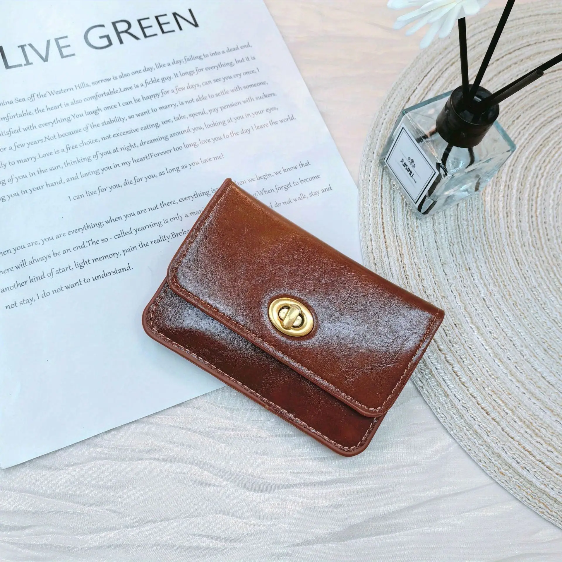 Retro Chic PU Leather Coin Purse and Card Holder - Women's Fashion Accessory