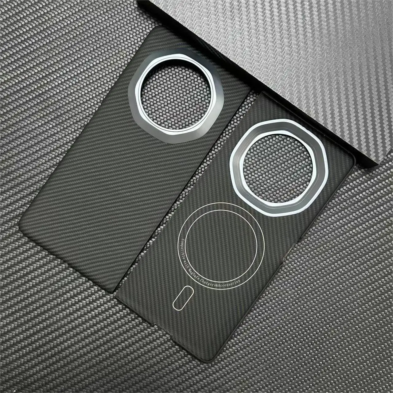 Ultra-Thin Carbon Fiber Aramid Shell - Magnetic Phone Case