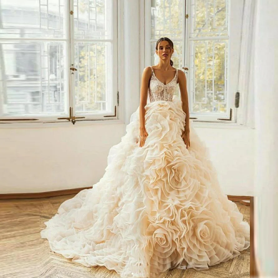 

Floral Bride Dresses Luxury Layered Romance Wedding Gown Sequin Tulle Ruffle Maxi Dress Spaghetti Extra Lush Beige Color