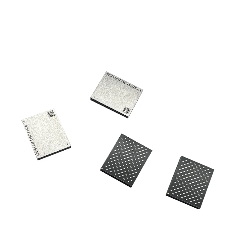 Apple MacBook Air　メモリ4G　SSD256G MacBook Air 13-inch and MacBook Air 15-inch - Apple (CA)