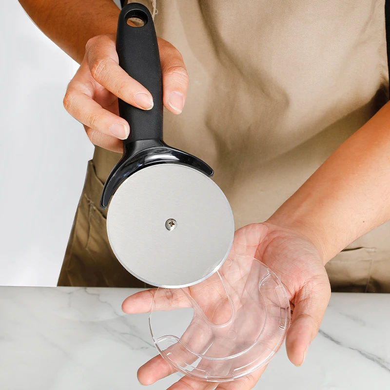 Stainless Steel Pizza Cutter Cover Multipurpose Pizza Cake Dough Slicer Tool Pastry Roller Cutter Professional Knife