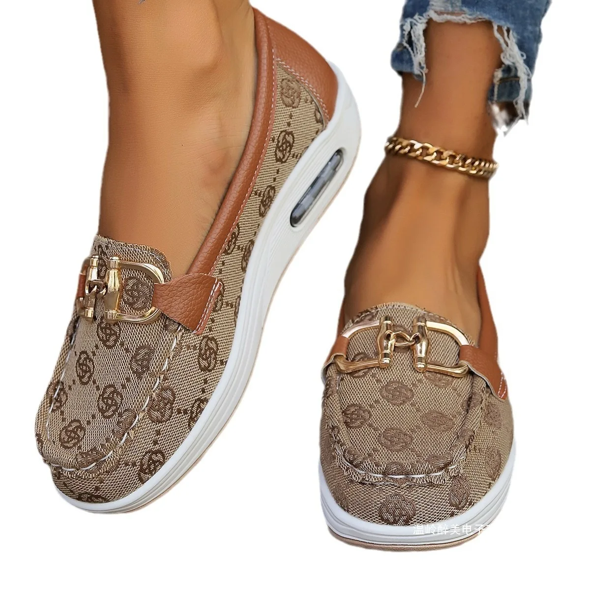 2025 New Autumn Women Trend Retro Designer Flat Shoes Women Fashionable Round Toe Metal Decoration Casual Shoes Zapatos De Mujer