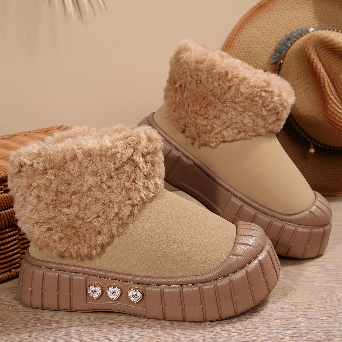 Warm Short Plush Thick Bottom Woman's Snow Boots 2025 Winter Furry Ankle Boots with Platform Metal Decoration Fluffy Fur Shoes