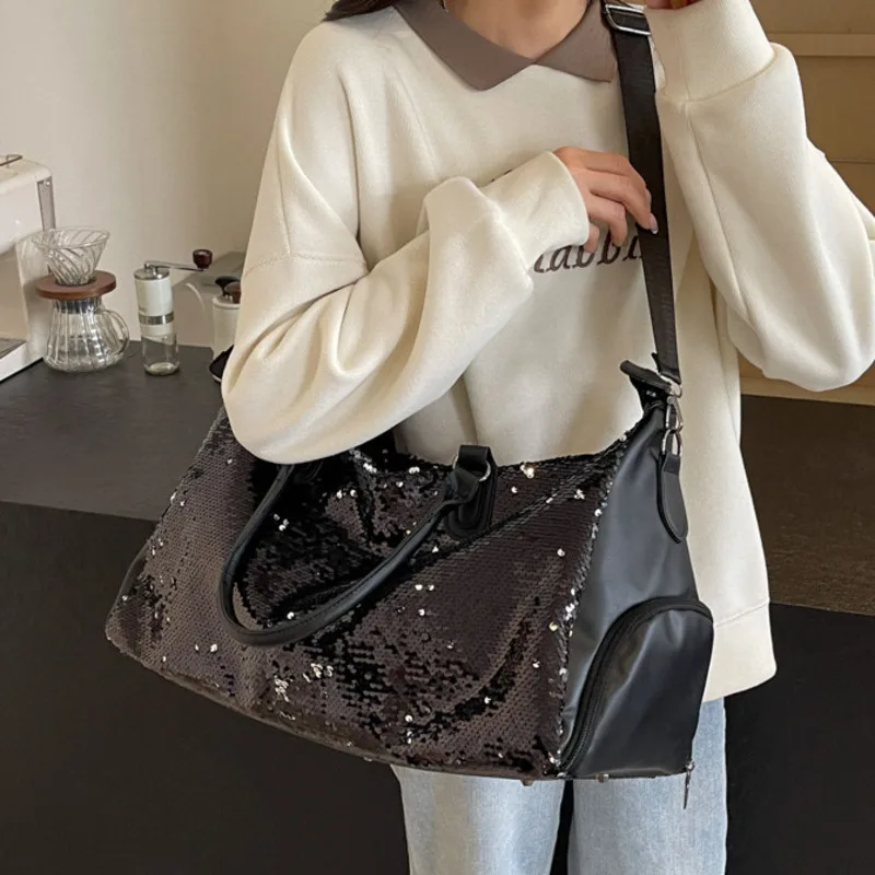 Fashionable Sequins Large Capacity Travel Fitness Bag Personalized Shoulder Bag Accommodation Luggage Portable for BusinessTrips