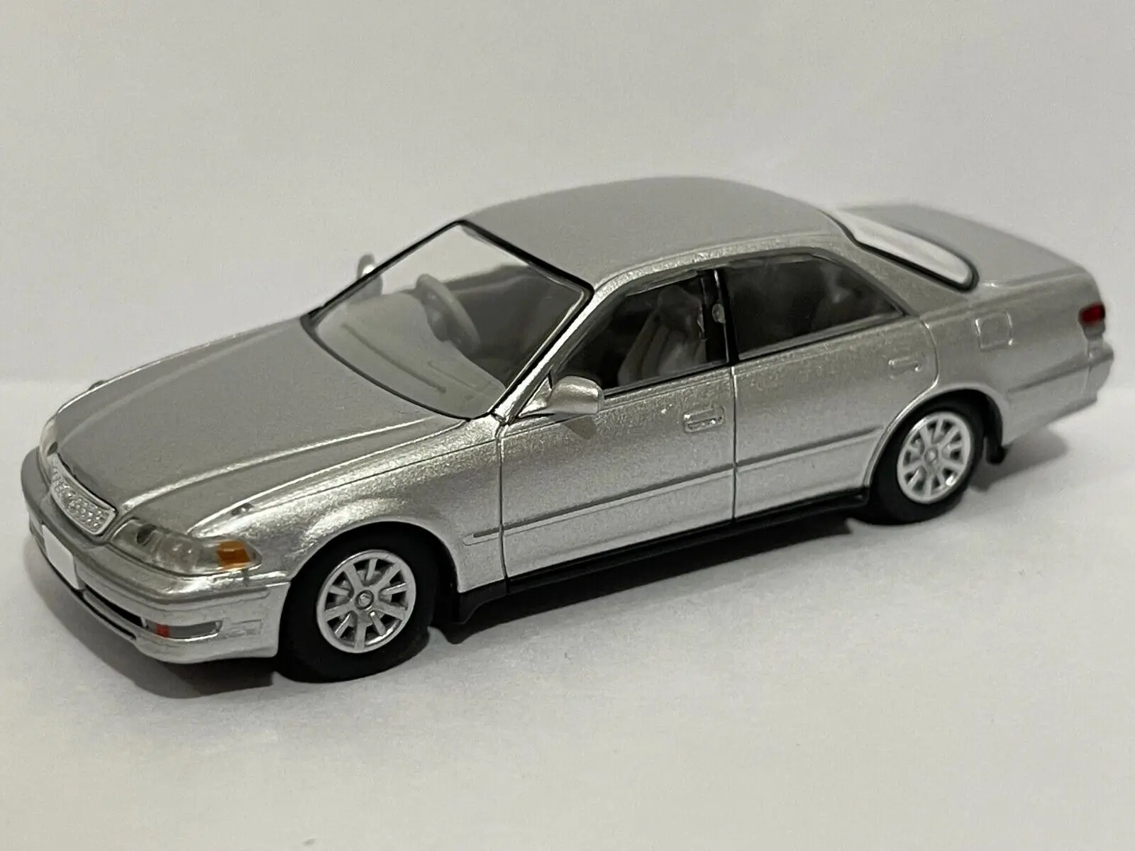 

Tomica Limited Vintage Neo Tomytec LV-N311b Mark II 2,0 Grande коллекция литых моделей автомобилей ограниченный выпуск хобби игрушки