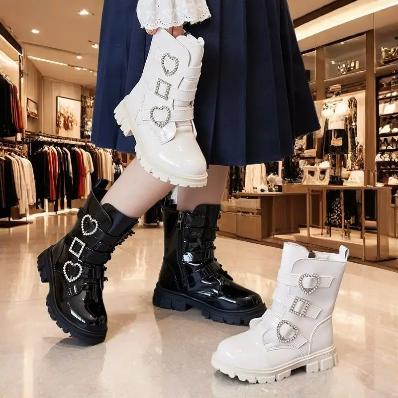 Kids'Boots 솔리드 컬러 PU 가죽 버클 패션 가을 신발 소녀용 미끄럼 방지 통기성 블랙 화이트 신발 사이즈 27-37