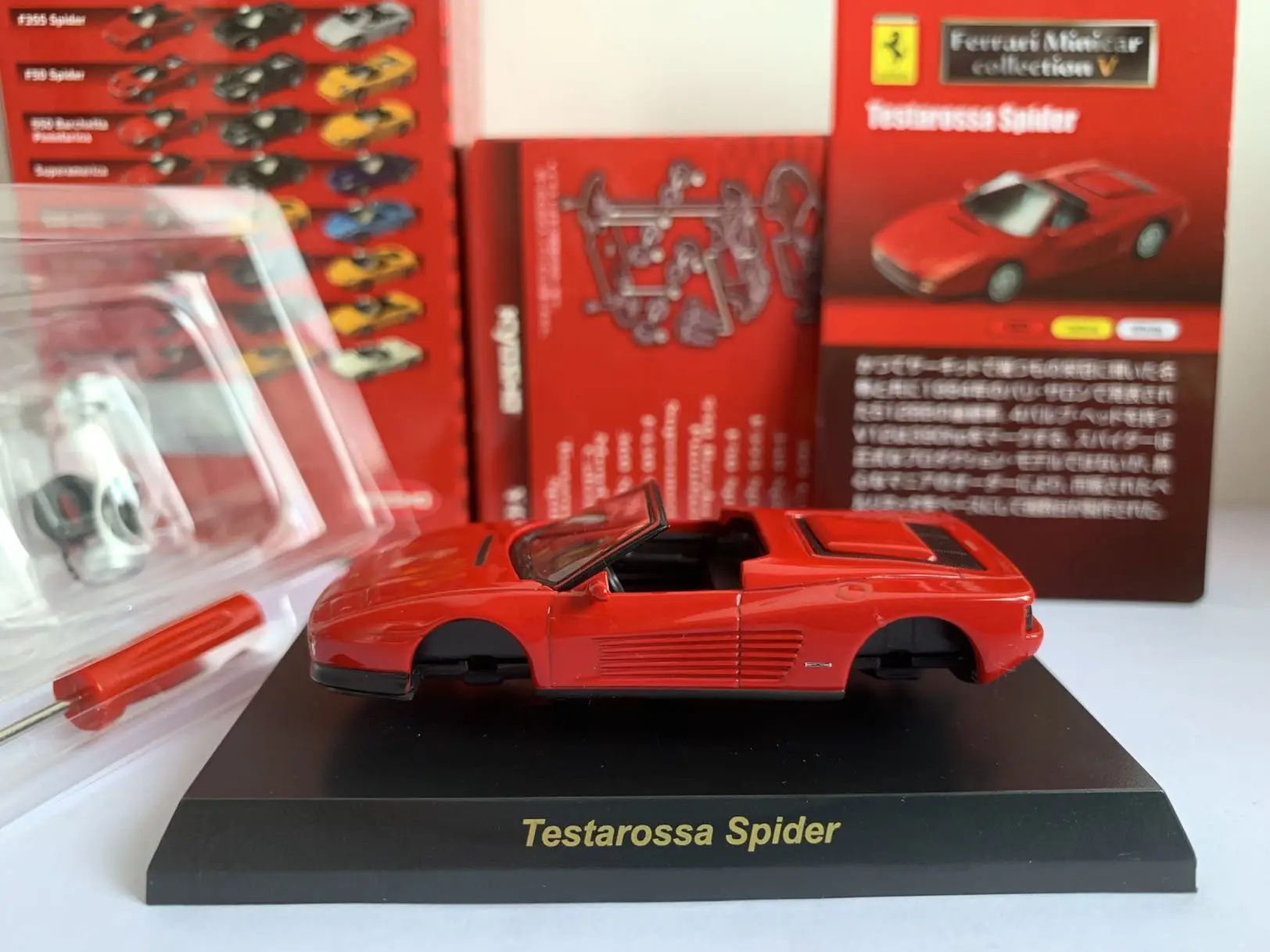 

KYOSHO 1/64 FERRARI Testarossa Spider Collect die casting alloy assembled trolley model