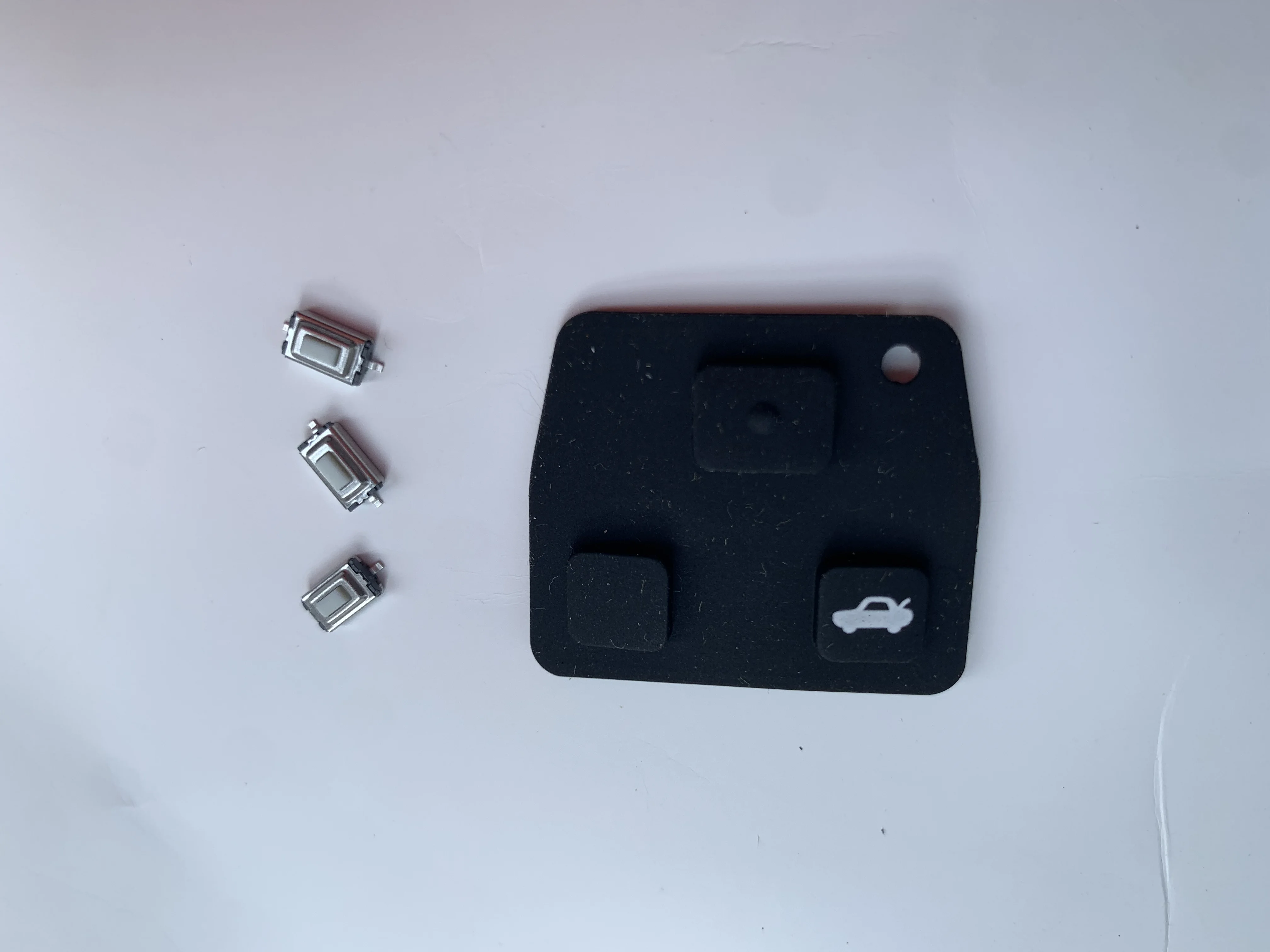 Car Key Shell Rubber Pad For Toyota Lexus Remote Key Flip Shell 3 pcs Micro Switches