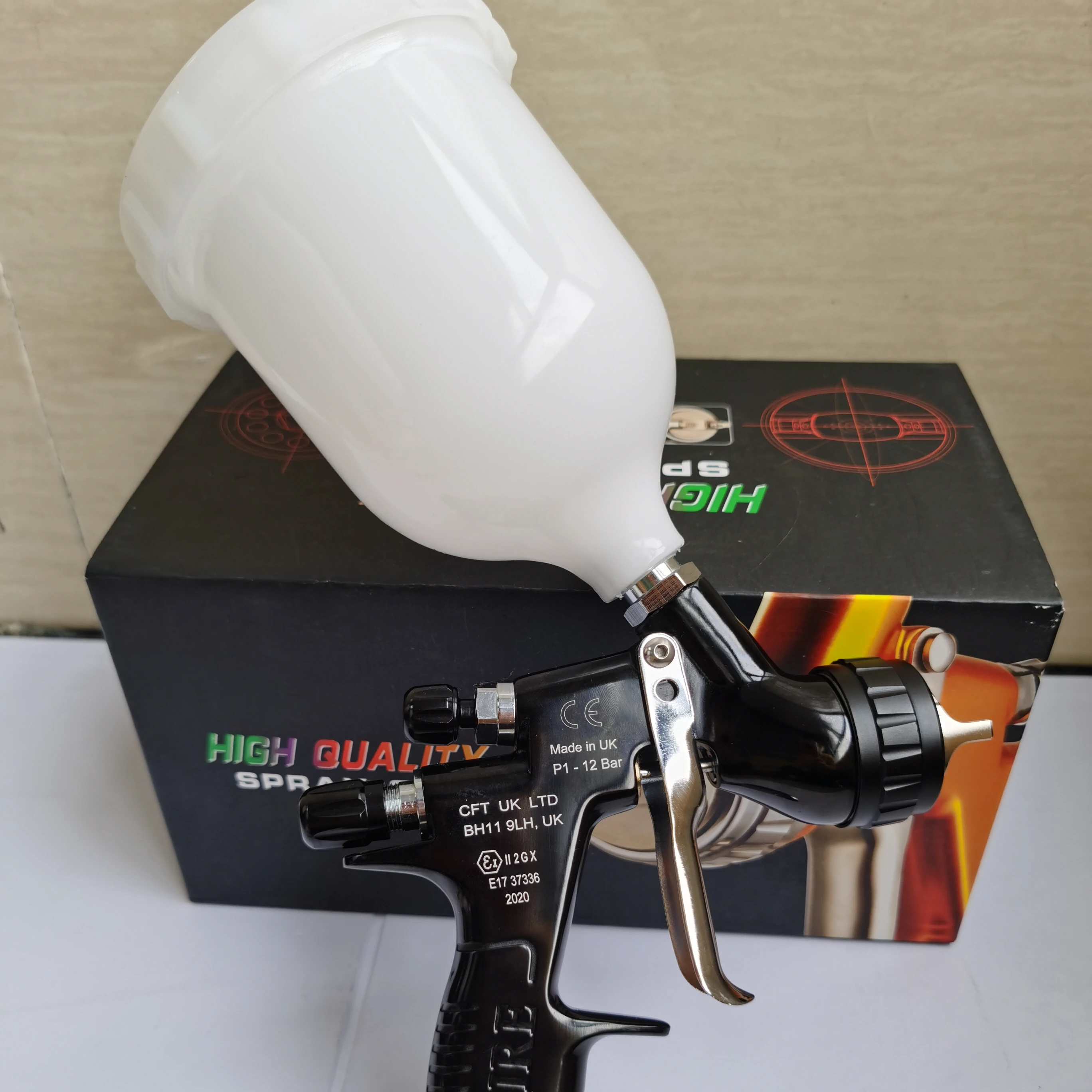

HYFIRE Limited Edition GTI PRO LITE TE20 Gravity Spray Gun Clear Coat 1.3mm spray paint tips