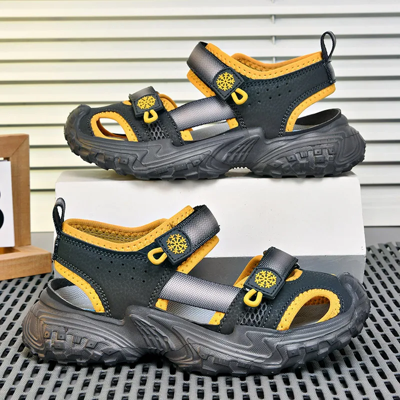 키즈 클로즈드 토 스포츠 샌들 조절 가능한 스트랩 통기성 있는 갑피 논슬립 두꺼운 밑창 여름 신발 남아용 아웃도어 비치 스니커즈