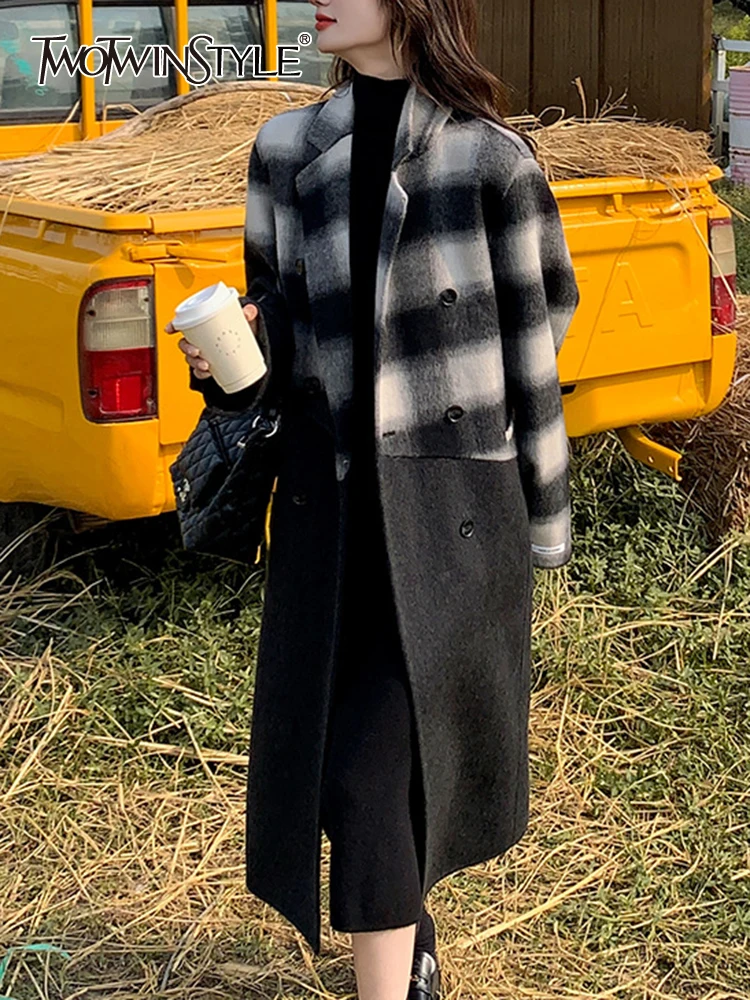 

TWOTWINSTYLE Colorblock Plaid Coat For Women Lapel Long Sleeve Patchwork Double Breasted Temperament Coats Female Fashion New