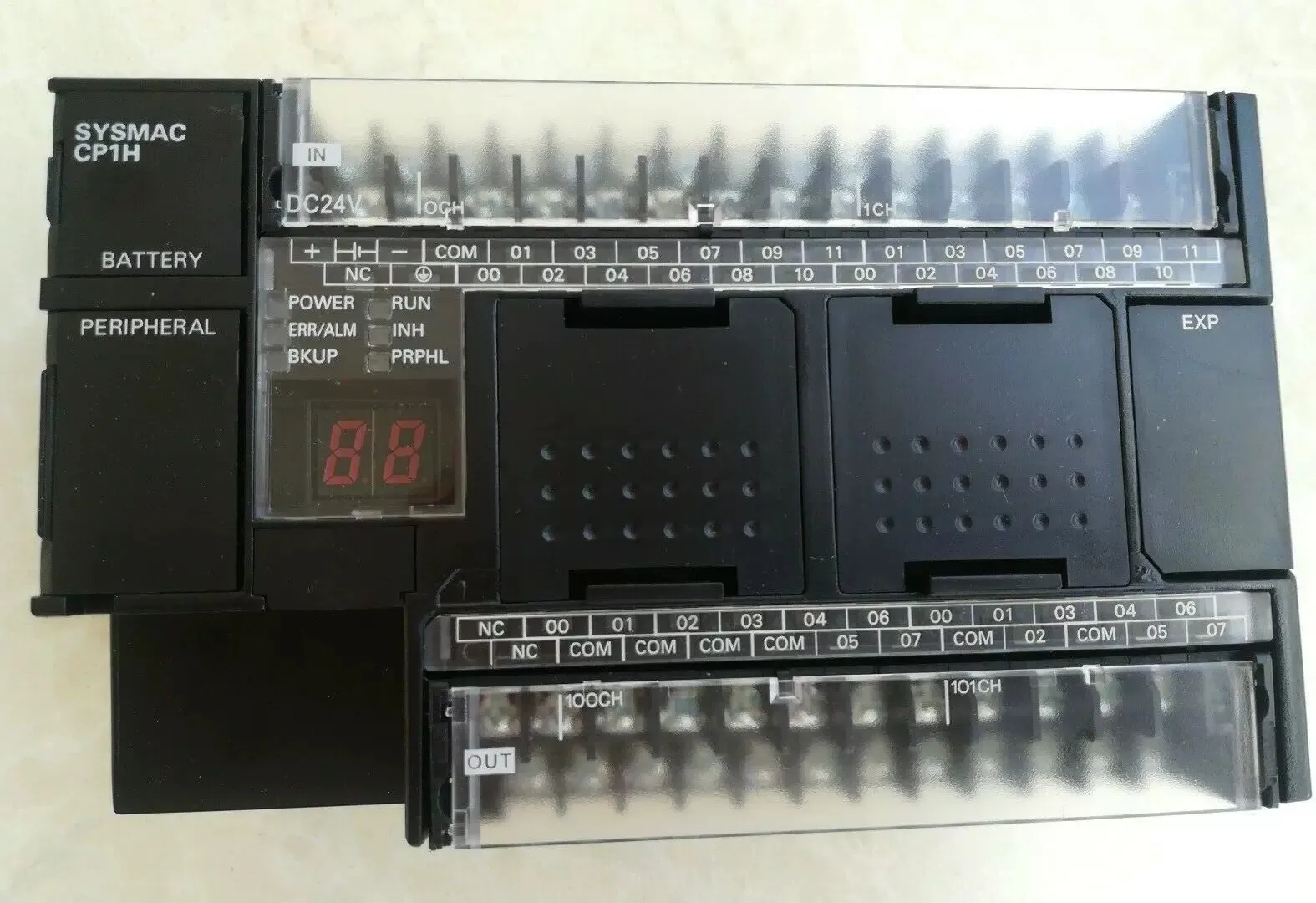 

CP1H-X40DT1-D Новый оригинальный флэш-контроллер PLC