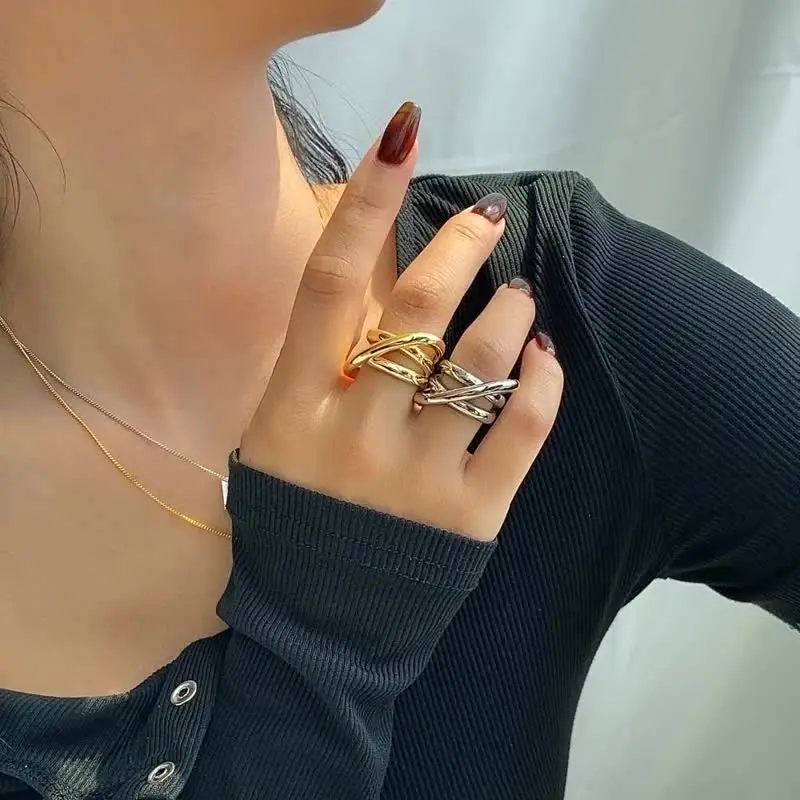 10 anello a fascia semplice in acciaio inossidabile 201 stile 10 per donna all'ingrosso