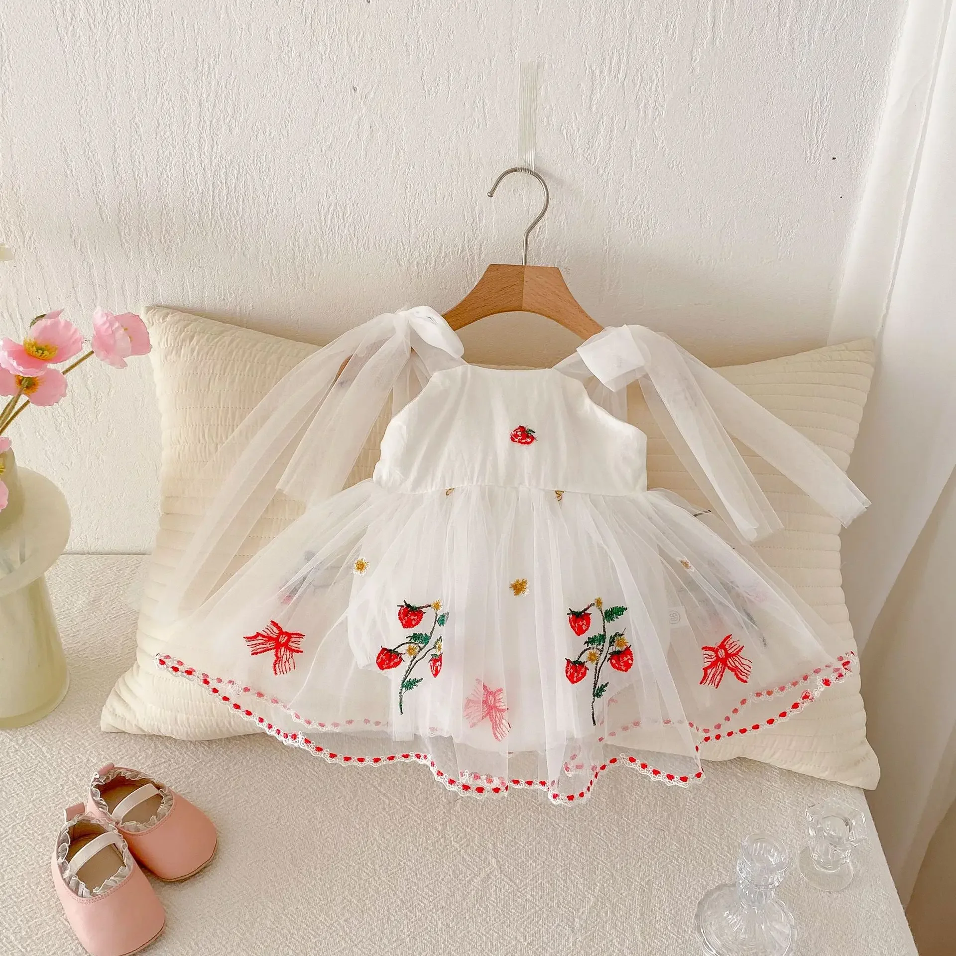 Princess Skirt Baby Girl Romper Cotton No Sleeve Bottom Covering Newborn Three Month Photo Shoot Dress Summer