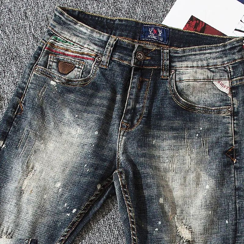 Рисунок 6 - Уличные модные мужские джинсы в стиле ретро