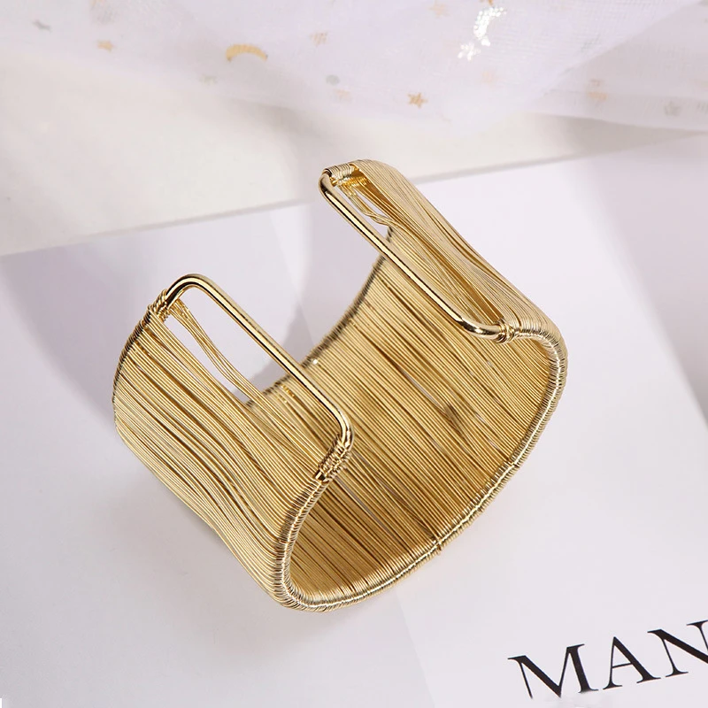 金網つじ　バングル　WIRE BANGLE WOMENS Amazon.com: HIPYGOTO Twisted Cable Wire Bracelets for Women