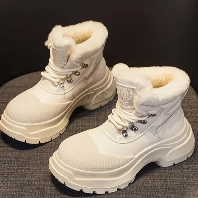 

Genuine Leather High Top Thick Sole Round Toe Raised Snow Boots Leather and Grass Integrated Insulation Wool Cotton Shoes