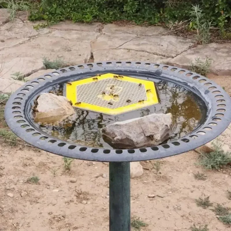 Floating Bee Island-Bee Waterer Netted Floating Bees Stay At Drinking Stations Simple Non-Toxic Beekeeping Special Water Feeder bee water feeder