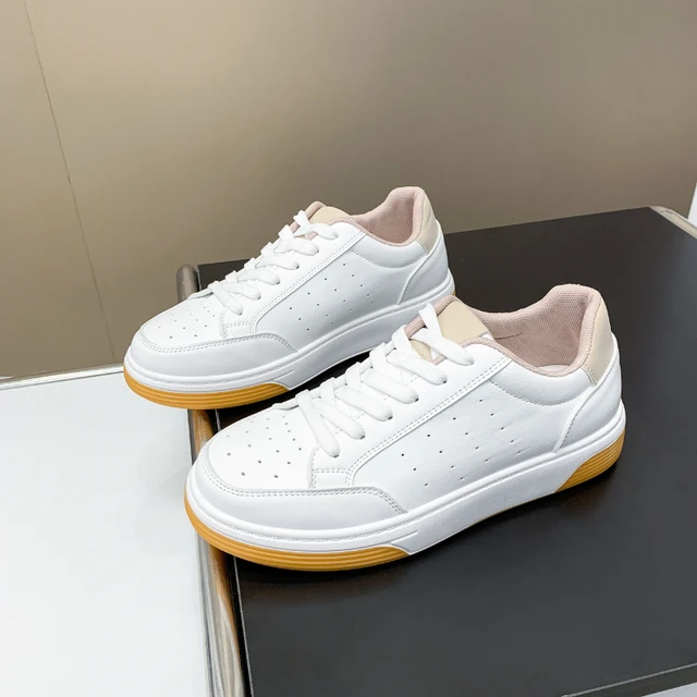 Casual Sneakers Chanel Sneakers Clear Sole Chanel CC Logo Sneaker