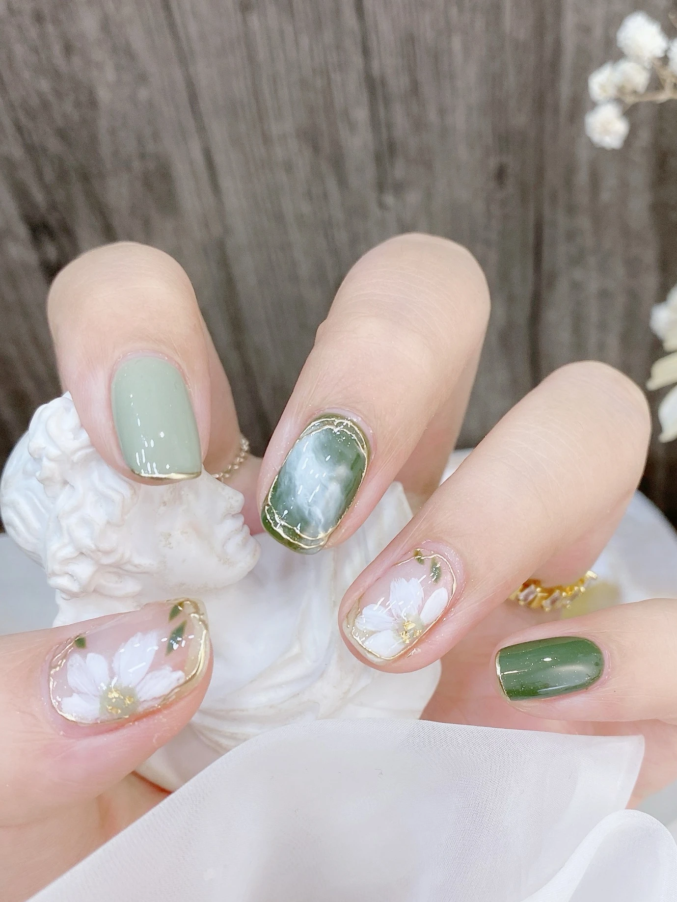 

Tea ceremony is small, fresh, detachable, wearable, green, beautiful, full-sticker flower, durable and waterproof.