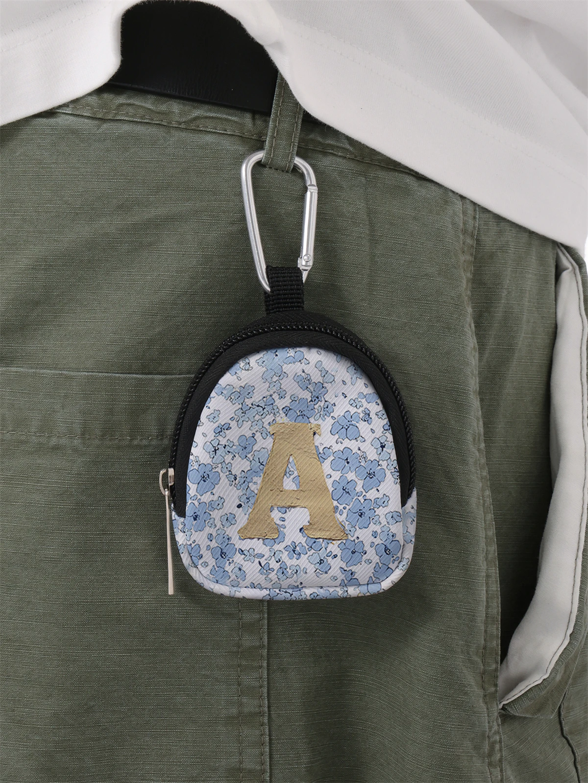 Letter floral print mini wallet, zipper change bag with hook clip, headphone key bag, suitable for men and women