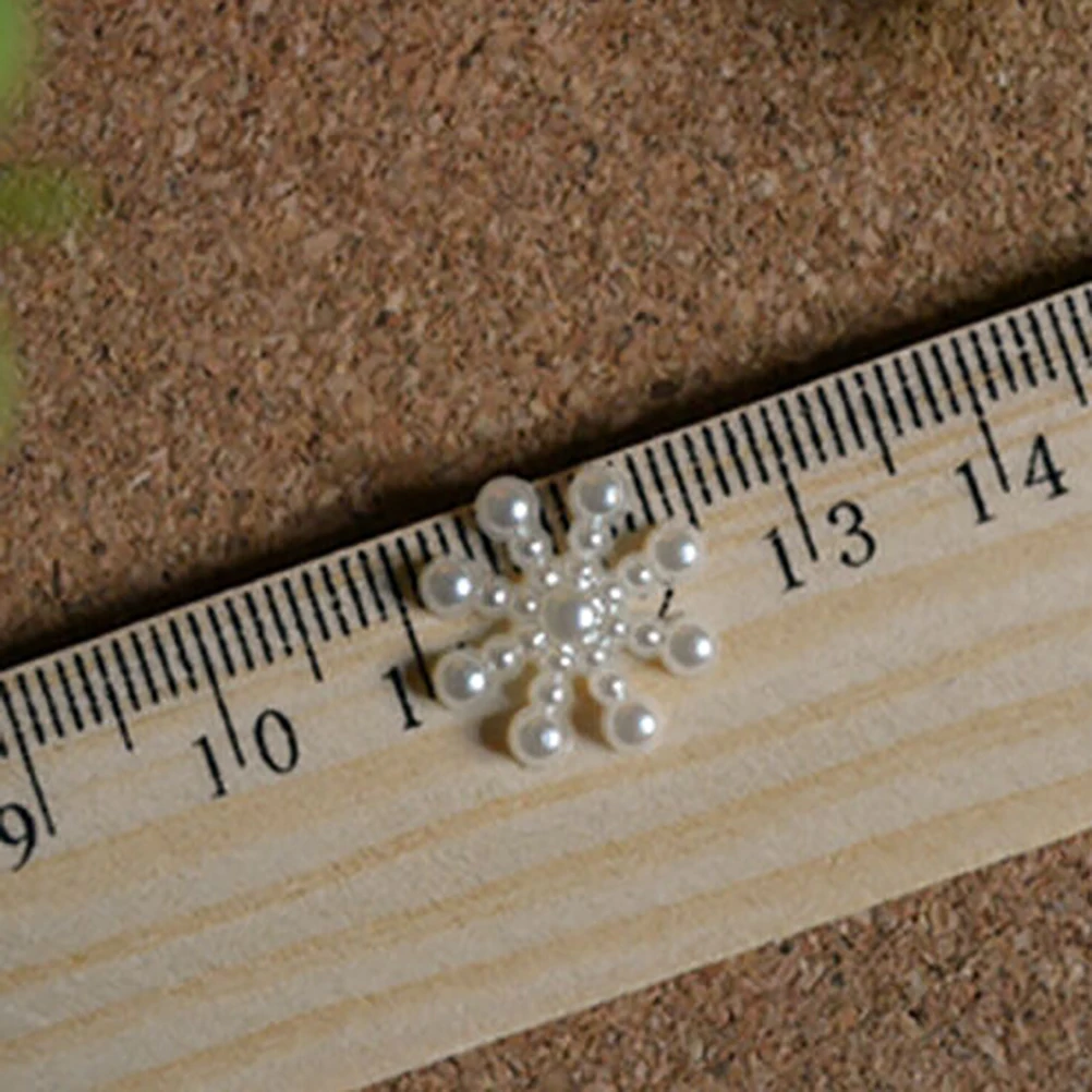 Christmas Ornaments,Winter Snow Decoration 100pcs White Pearl Resin Snowflake Flatbacks Embellishments DIY Phone Christmas Decorations Scrapbooking Crafts 12mm