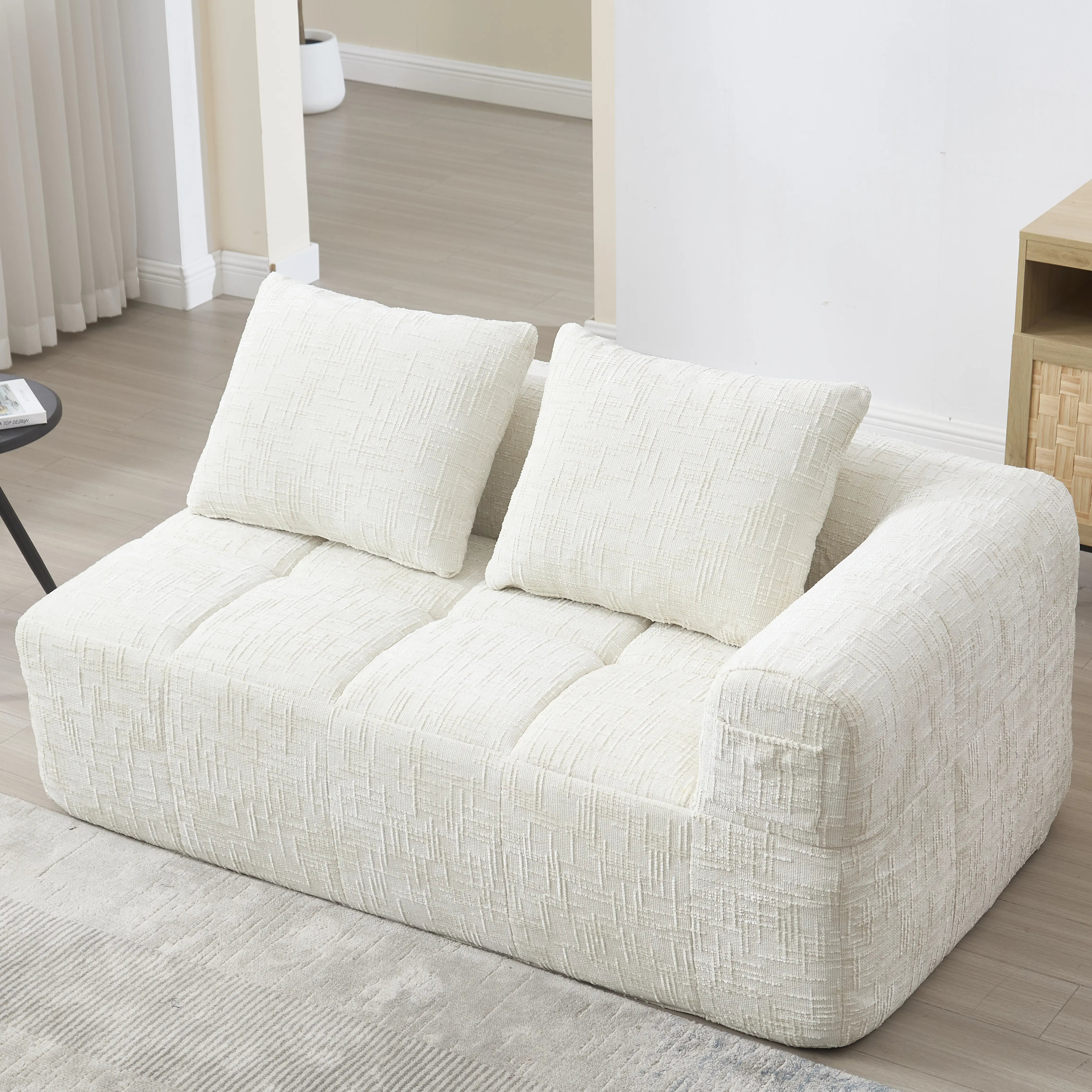 KOMHTOM Bequemes 2-Personen-Sofa, Kein Zusammenbau erforderlich, Flauschiges Kissen + Seitentaschen für Fernbedienung/Handy – Detail 2