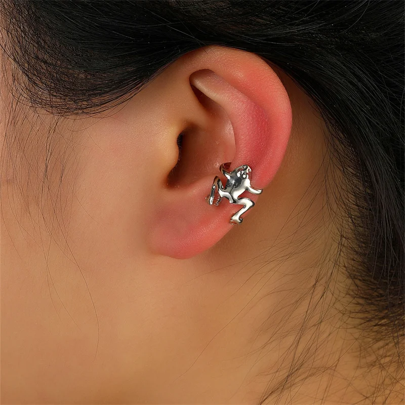 Frog-Animal-Punk-Earring-for-Women-Men-Fake-Piercing-Clips-On-Ears-Earrings-Climbing-Man-Climber.jpg_.webp