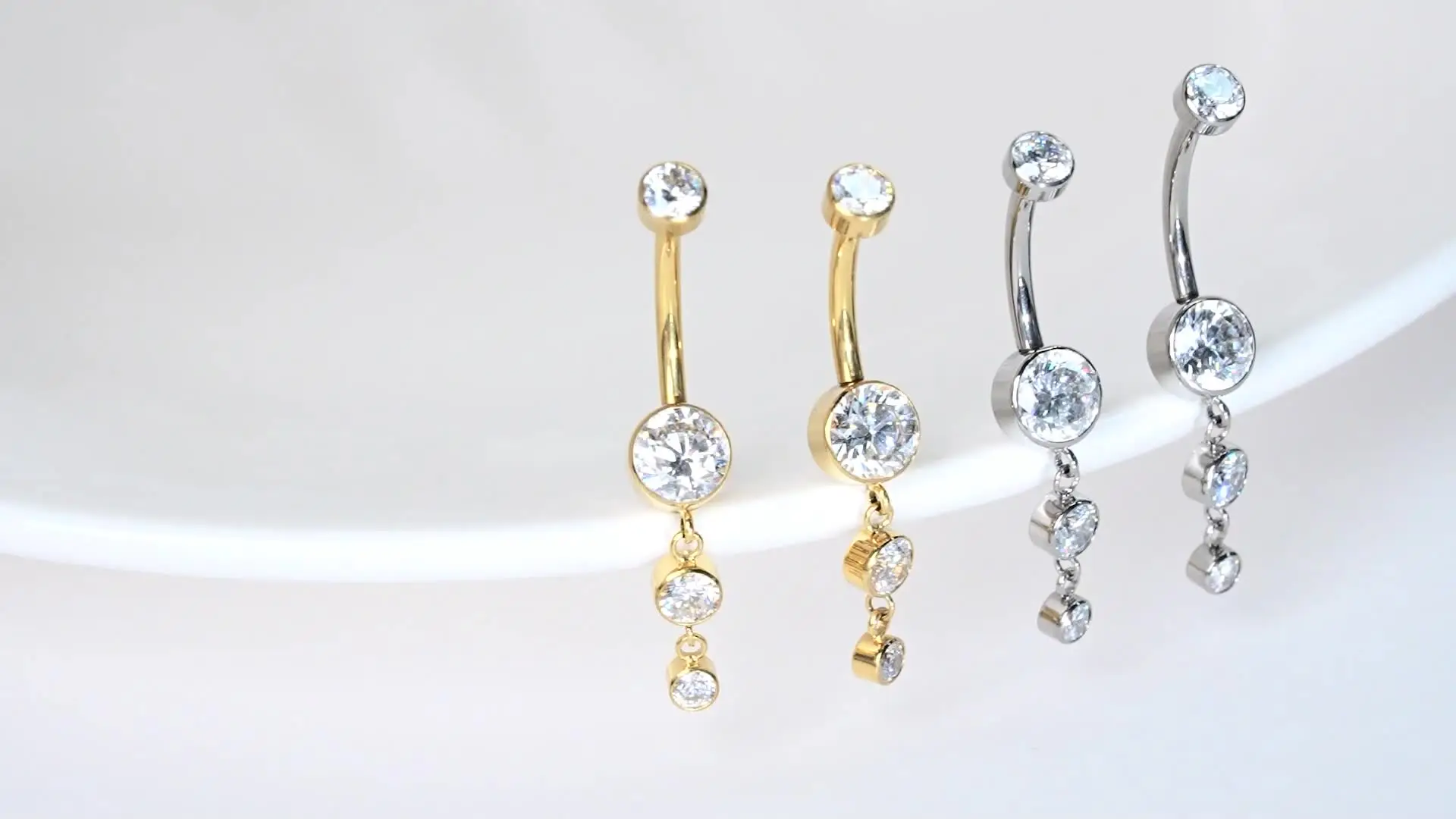 Pendiente Para Ombligo De Titanio - Barra Interna Con Colgante De Corazón - 14G (1.6mm) - Longitud 10/12/14/16mm - Para Mujer