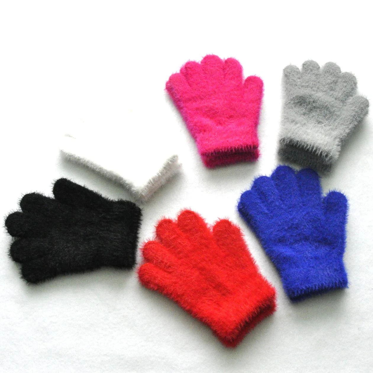 New Warm 3-6 Years Old Children Gloves Winter Baby Faux Sable Solid Thickened Plush Furry Full Finger Mittens Autumn Hand Warmer 3
