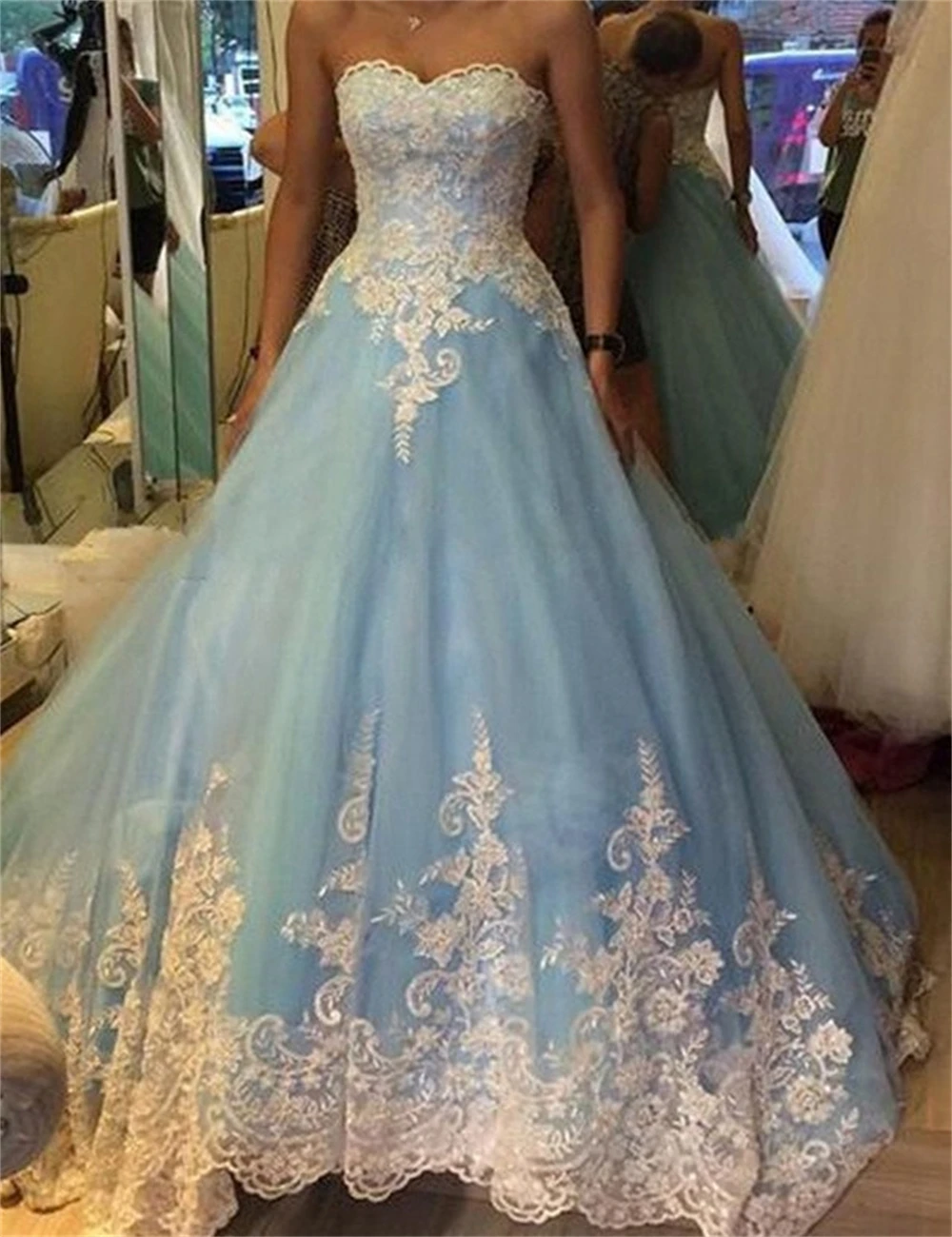 

Elegant Quinceanera Dresses Ball Gown Sweet 16 Princess Dresses Sweetheart Sleeveless Sweep/Brush Train Tulle with Appliques