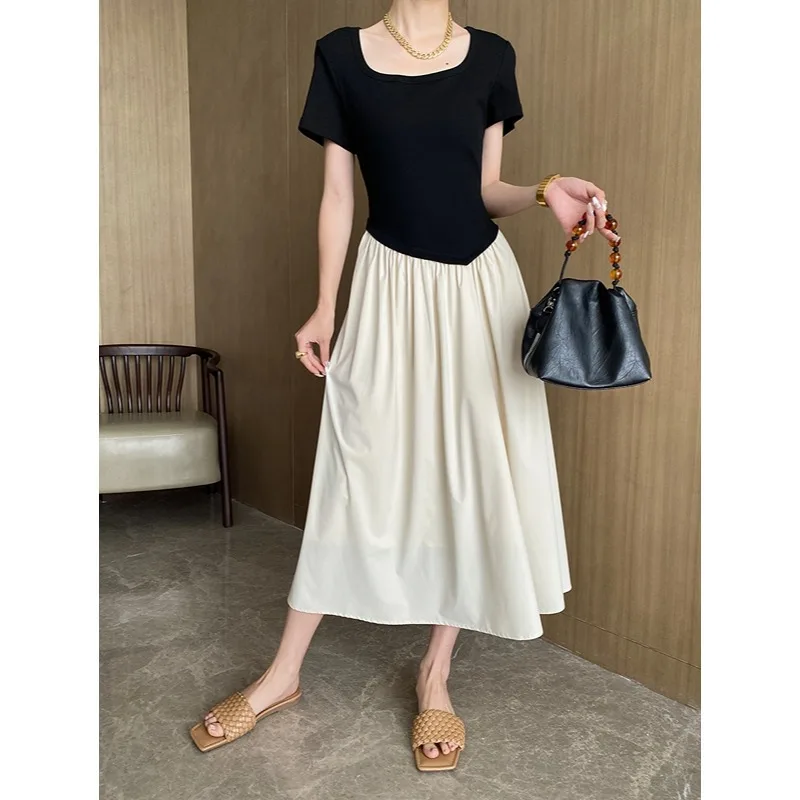 

Платье-миди женское ТРАПЕЦИЕВИДНОЕ с квадратным вырезом, коротким рукавом и высокой талией