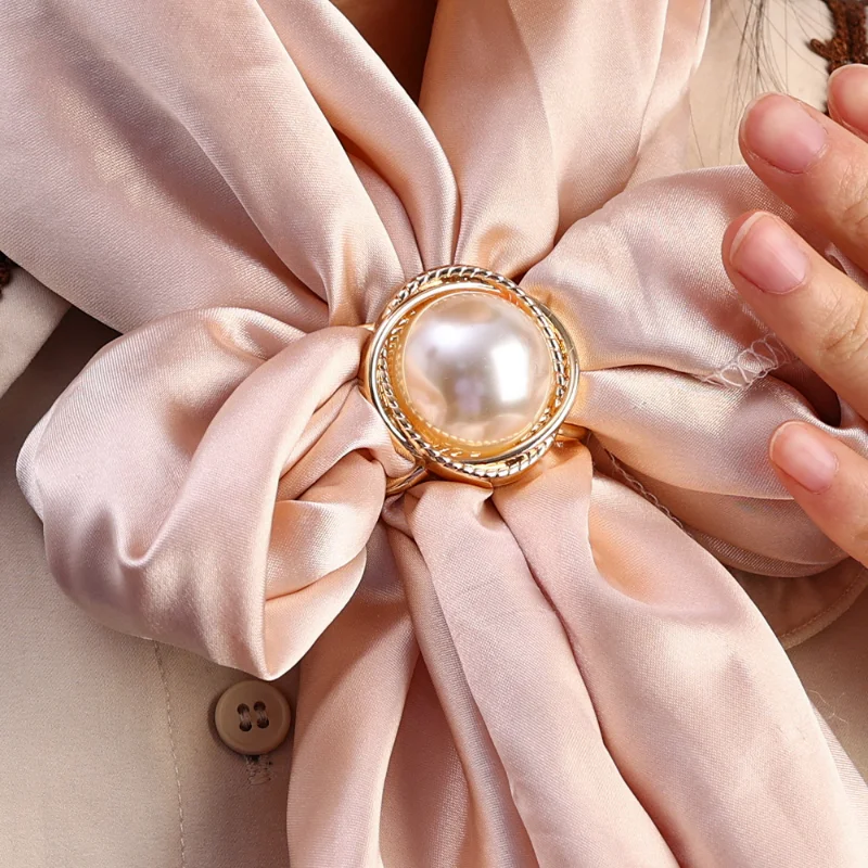 Elegant Pearl Floral Scarf Ring Clip for Women Scarf Ring Buckle