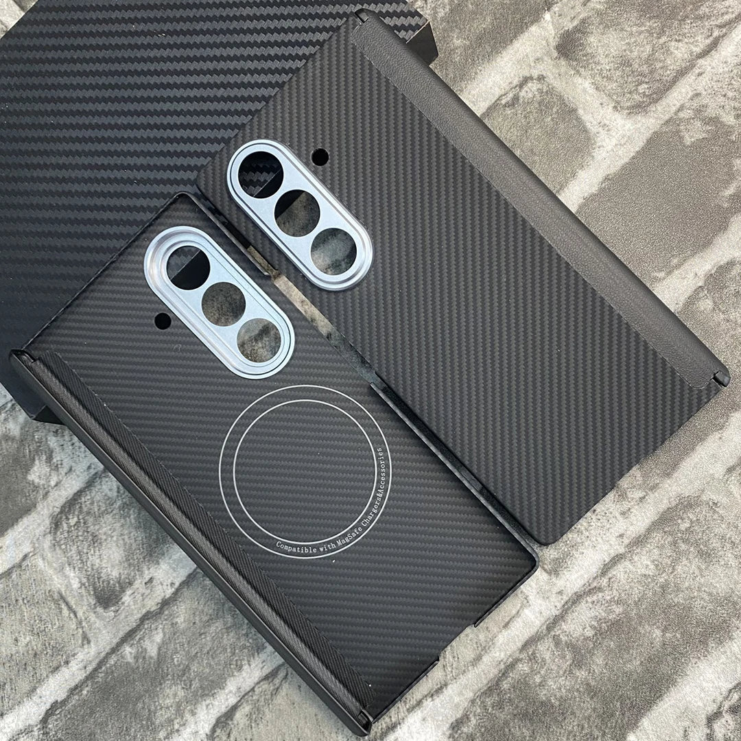Magnetic Aramid Carbon Fiber Hinge Phone Case with Magsafe Compatibility