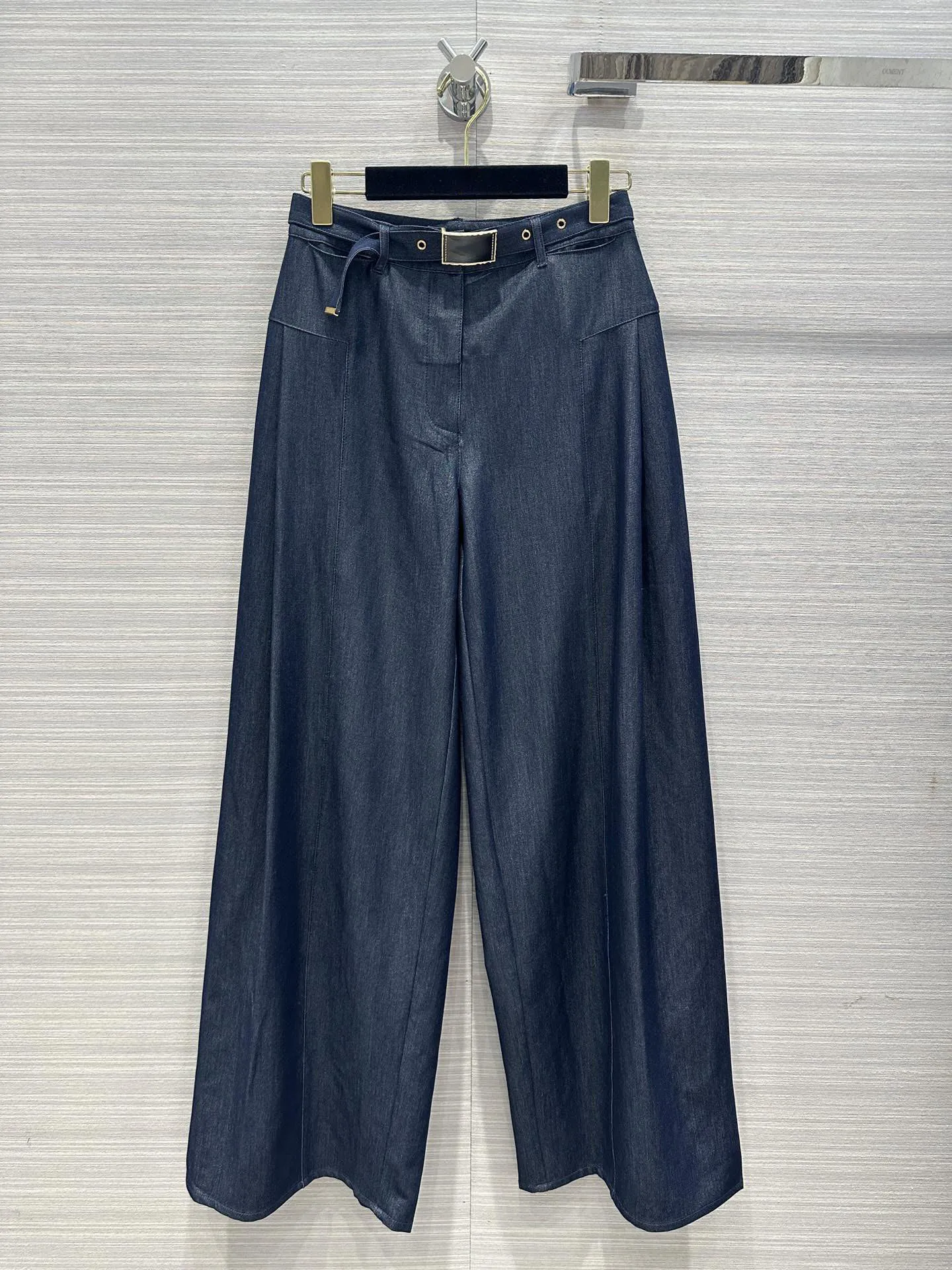 

2023 Women's Clothing High-end bright floral lace denim wide-leg pants Autumn Winter New 13