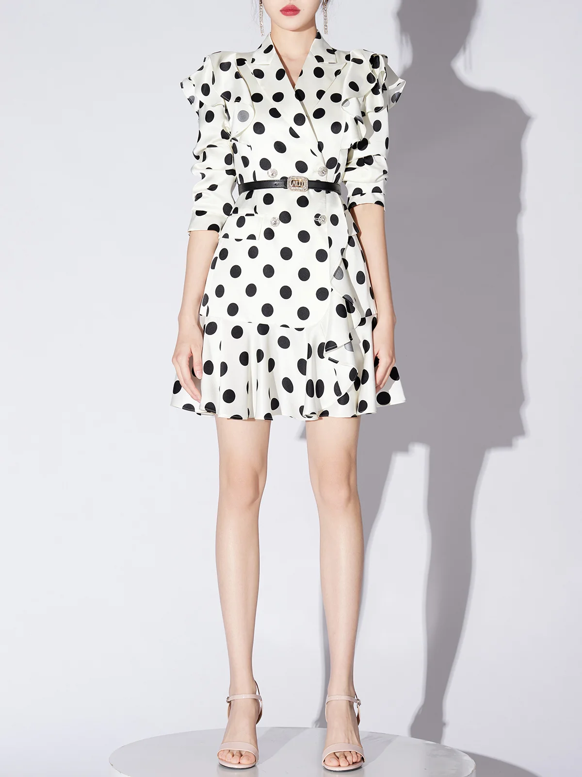 

polka dot design sense suit dress for women in spring 2023, new French niche slim fitting mid length skirt