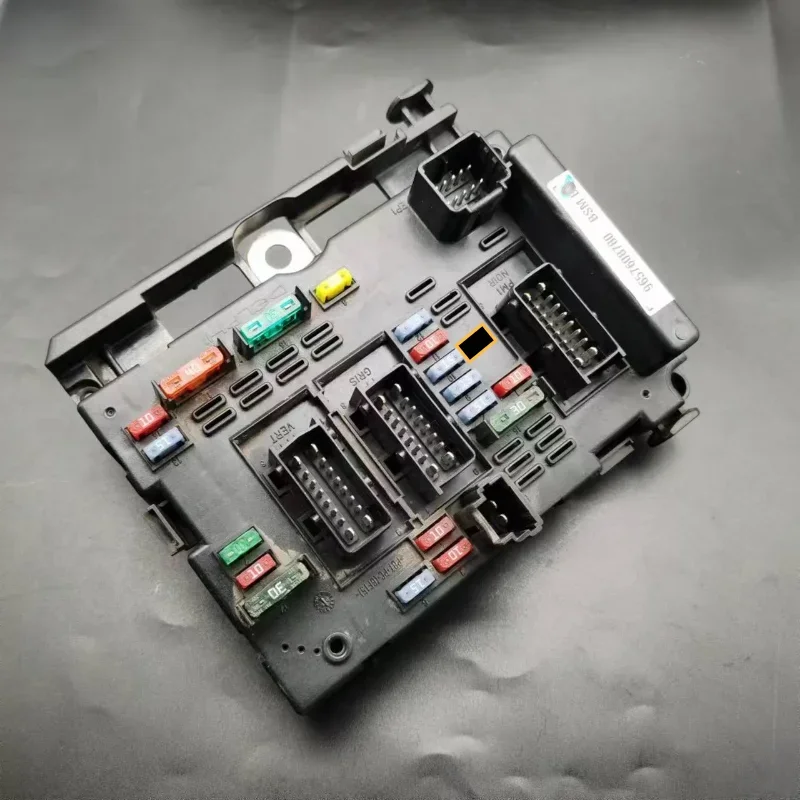 Bonnet Fuse Box Unit Assembly Controller BSM R05 9666700480 for Peugeot 307 308 408 Citroen C4 Berlingo