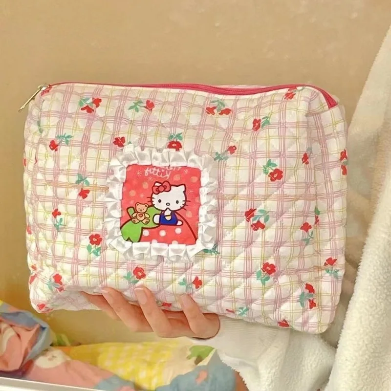

Kawaii Hello Kitty KT CAT Embroidered Bag Cosmetic Bag Girl Cute Portable Cartoon Storage Bag