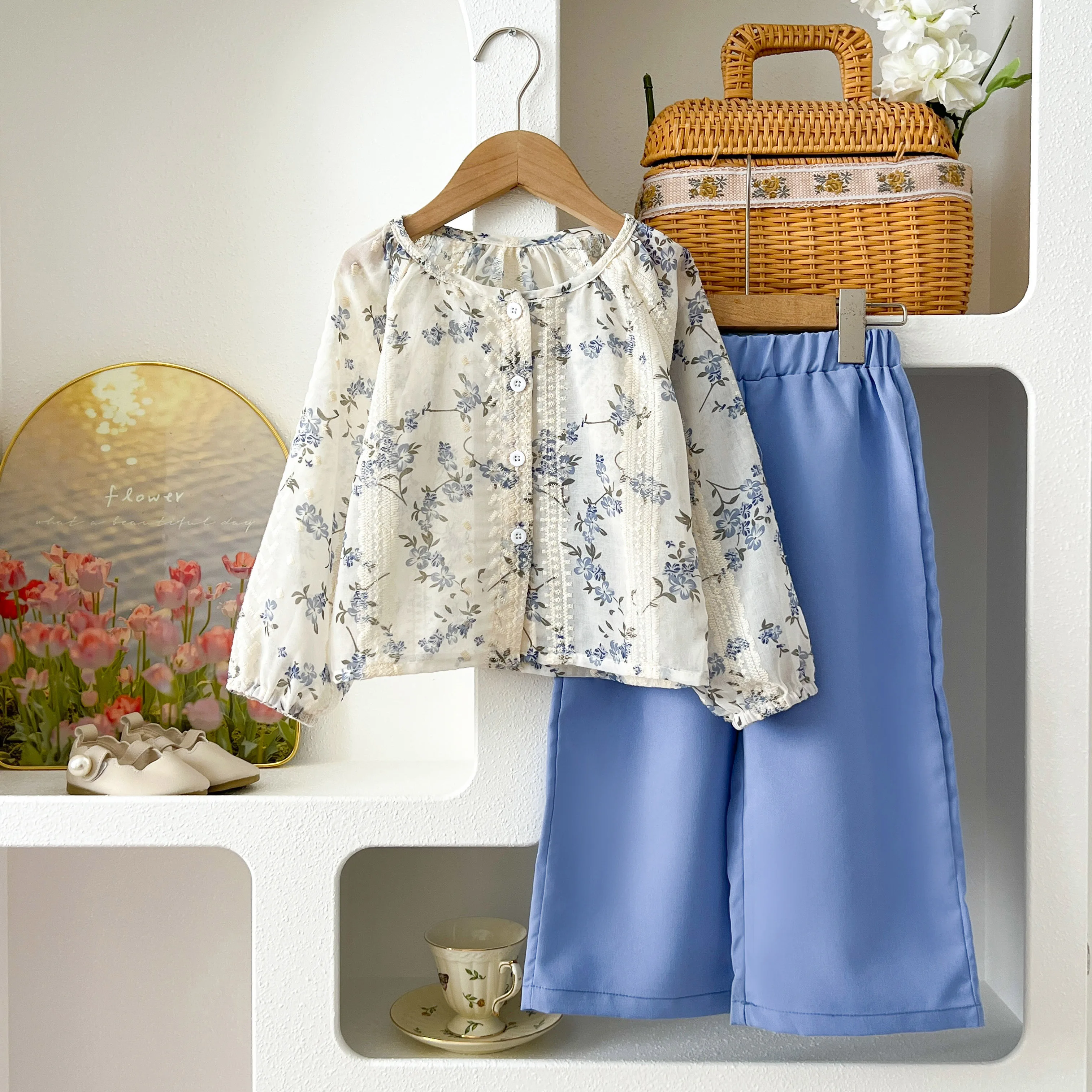 Kinderkleidung für Mädchen, Frühlingsmode, florales Jacquard-Chiffon-Langarm-Oberteil + Hose mit weitem Bein, Sets für den täglichen Freizeitgebrauch von Kindern