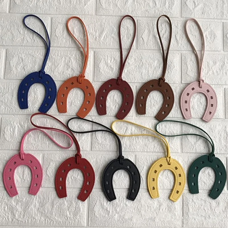 

PU Leather Horse Hoof Horseshoe Keychain Handbag Key Chains Keyring Holder Charm Bag Purse Accessories for Women And Girls