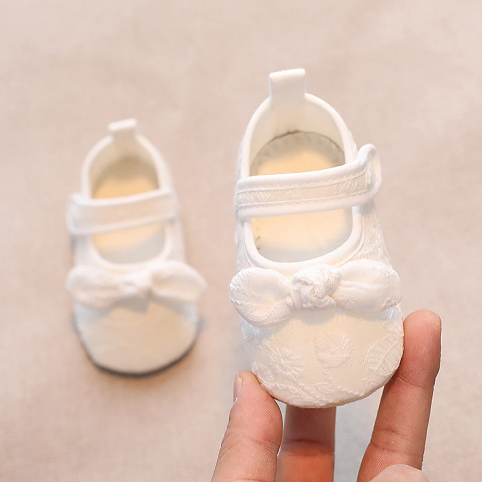 BeQeuewll Infant Baby Girls Shoes Non-Slip Soft Soled Lace Bowknot Flats Toddler First Walker Spring Autumn Princess Shoes 4