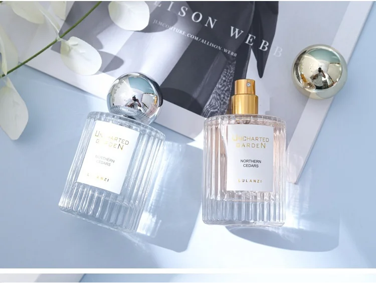 Die Online-Live-Übertragung von Prominenten empfiehlt das Explosive Dew Lanzi Secret Garden Lady-Parfüm, einen anhaltenden Duft, eine frische und kleine Gruppe von Studenten_voghion.com