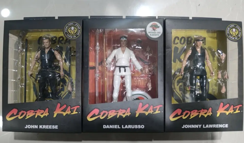 juguete de cobra kai