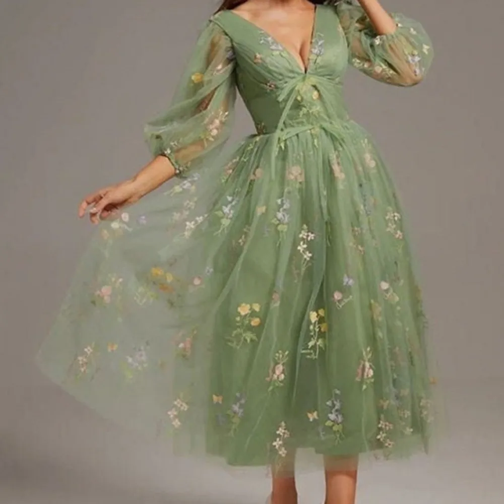 

Women Prom Dress Long With Sleeves Sexy V Neck Appliques Sweet A Line Formal Evening Cocktail Party Gowns Ladies Vestidos Noche
