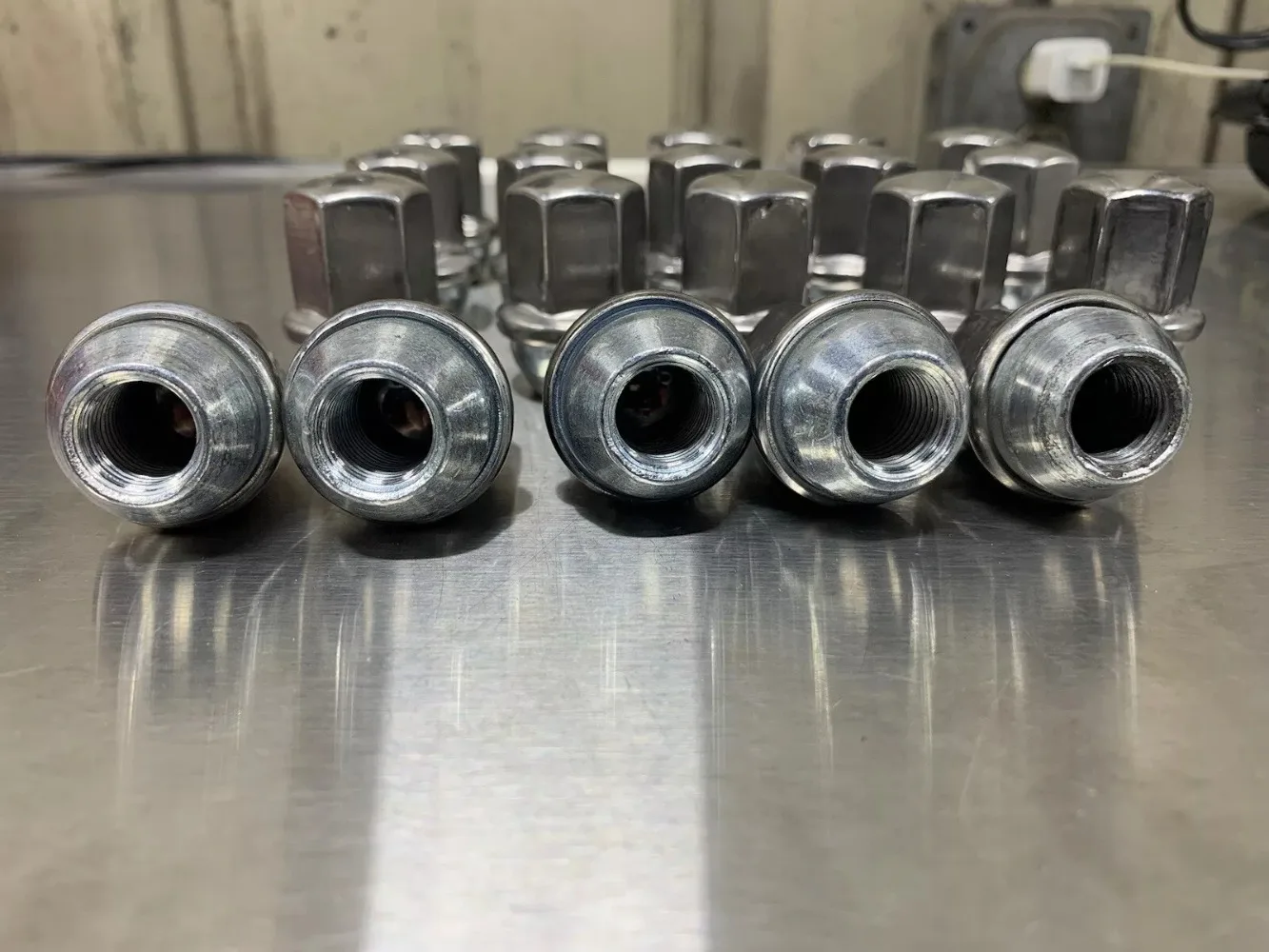 6509422AA Wheel Lug Nut Mopar M14x1.5 For 13-23 Jeep Grand Cherokee Ram 1500,2500,&3500 Dodge Durango Trucks 18-23 JL Jeep