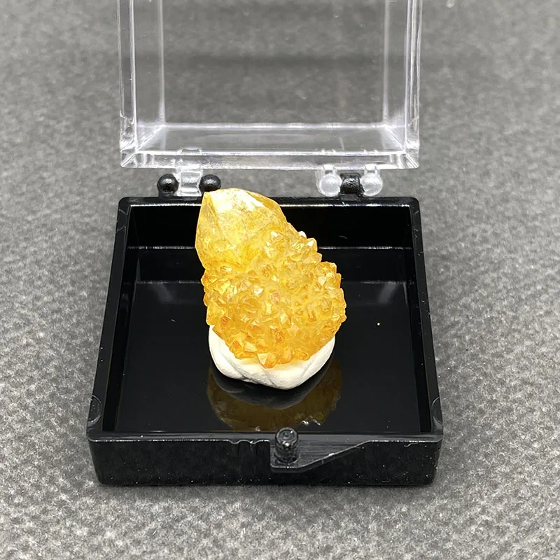 100%  Natural citrine Mineral Specimens Stones and Crystals Healing Crystal from China Box size:35*35*35mm
