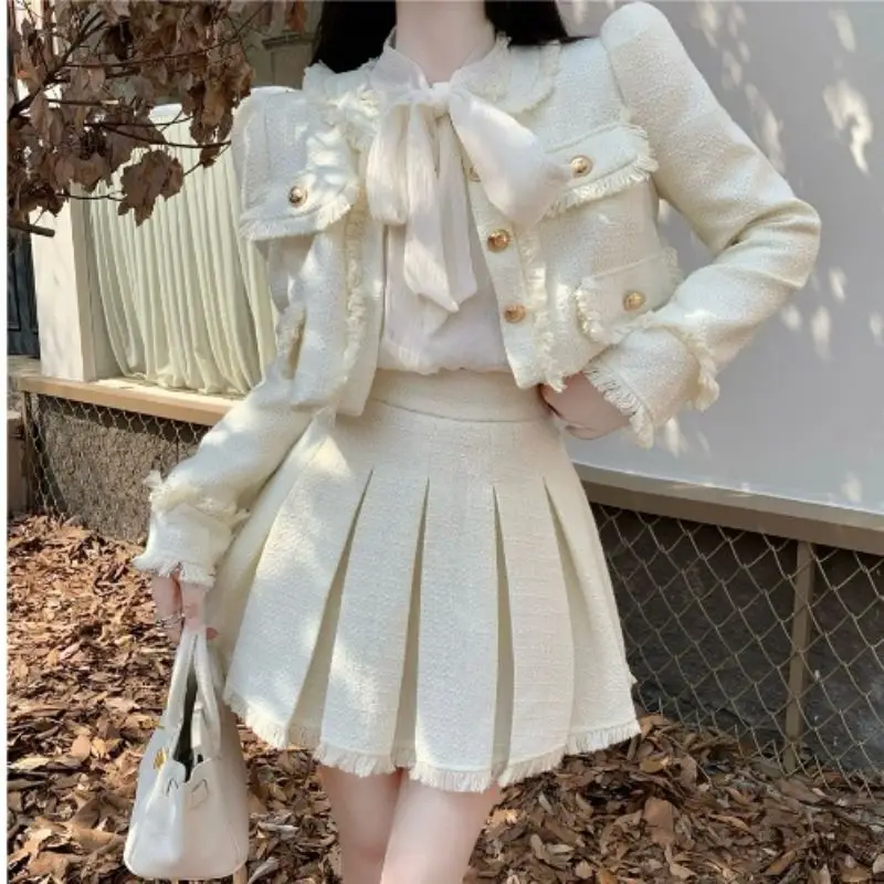 

Fashion Women's Autumn Winter New Sweet Round Neck Long Sleeve Tassel Button Short Coat High Waisted Pleated Skirt Two-piece Set