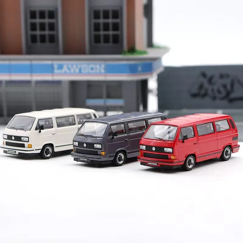Miniature Master 1/64 - Toyota Dyna Light Truck - Double Row Seat - 2022