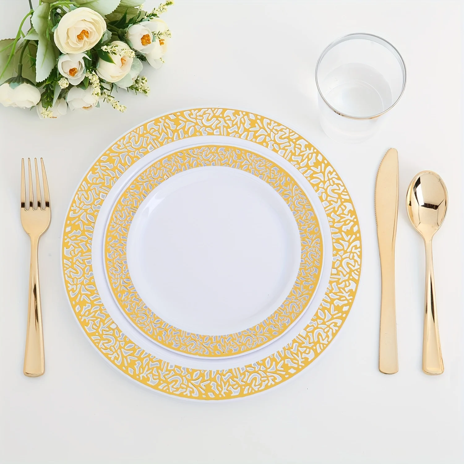 Description Picture 2 of itemElegant 100pc Golden Disposable Dinnerware Set - Perfect for Parties & Weddings, Includes Plates & Cutlery, Easy Cleanup