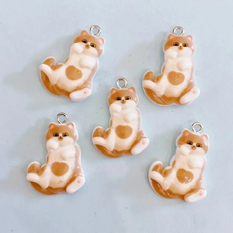 10개 귀여운 고양이 레진 참 장식품 DIY 목걸이 팔찌 귀걸이 열쇠고리용 액세서리 펜던트